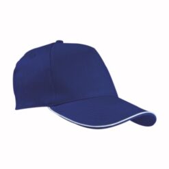 Cotton 5-panel cap with contrasting piping and adjustable strap with metal buckle